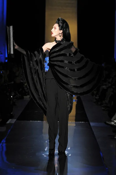 Look 27